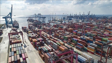 Türkiye's exports hits record level, foreign trade gap narrows 57% in January