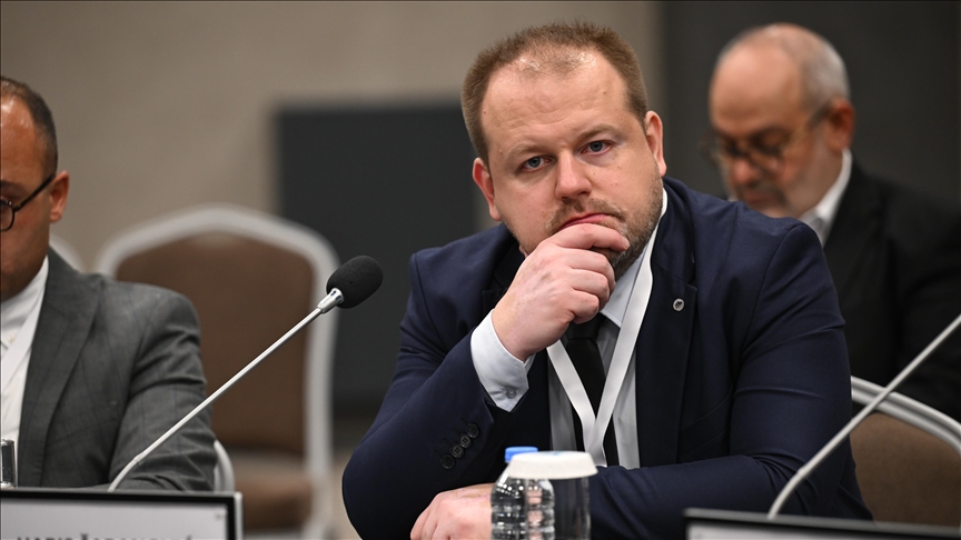 برلماني بوسني: لا أعرف النوم منذ 4 أشهر بسبب مقتل الأطفال الأبرياء 