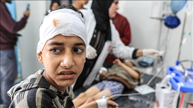 İsrail, Gazze'de insani yardım bekleyenlere ateş açtı