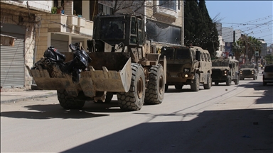 Israeli army raids Jenin, clashes erupt with Palestinian militants