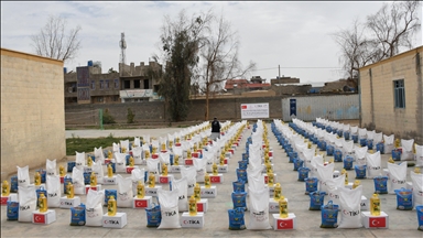 "تيكا" التركية توزع مساعدات غذائية على 600 عائلة أفغانية