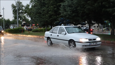 Malatya'da sağanak etkili oluyor