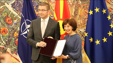 Претседателката Силјановска Давкова му го довери мандатот за состав на Влада на Христијан Мицкоски