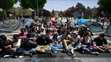 Madrid'de üniversite öğrencileri Filistin'e destek için yol kapattı