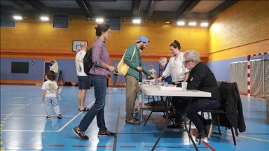 منتصف النهار.. نسبة المشاركة بانتخابات فرنسا 26.63 بالمئة 