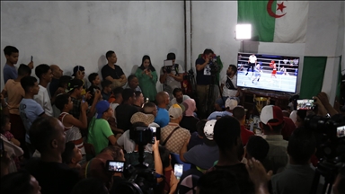 الجزائر.. دعم كبير للملاكمة إيمان من أسرتها وسكان مسقط رأسها