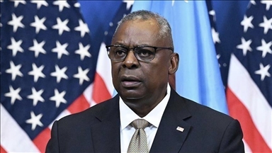 وزيرا الدفاع الأمريكي والمصري يبحثان "تهدئة التوتر" الإقليمي 