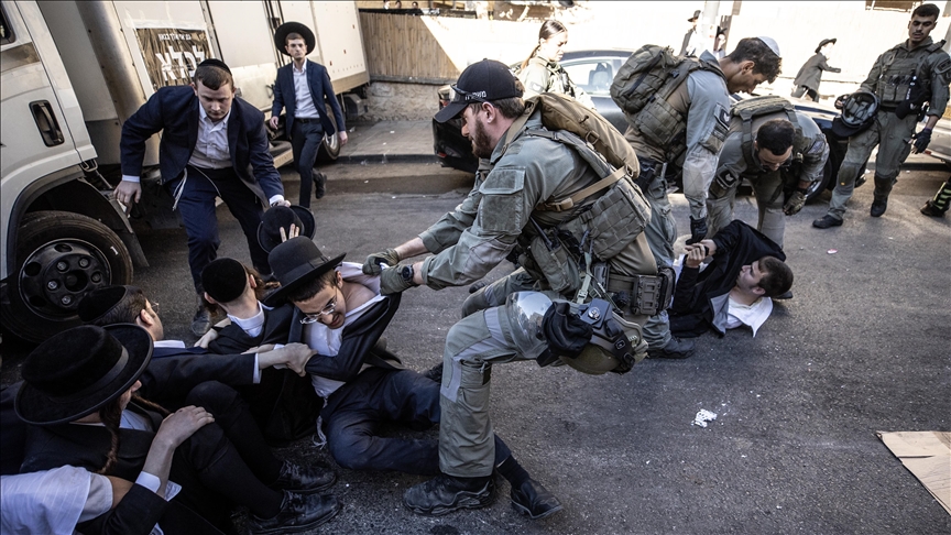 Ultra-Orthodox Jews clash with Israeli police near army's recruitment office