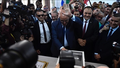 سابقة جزائرية.. مرشحو الرئاسة الثلاثة يشككون بنتائج الانتخابات