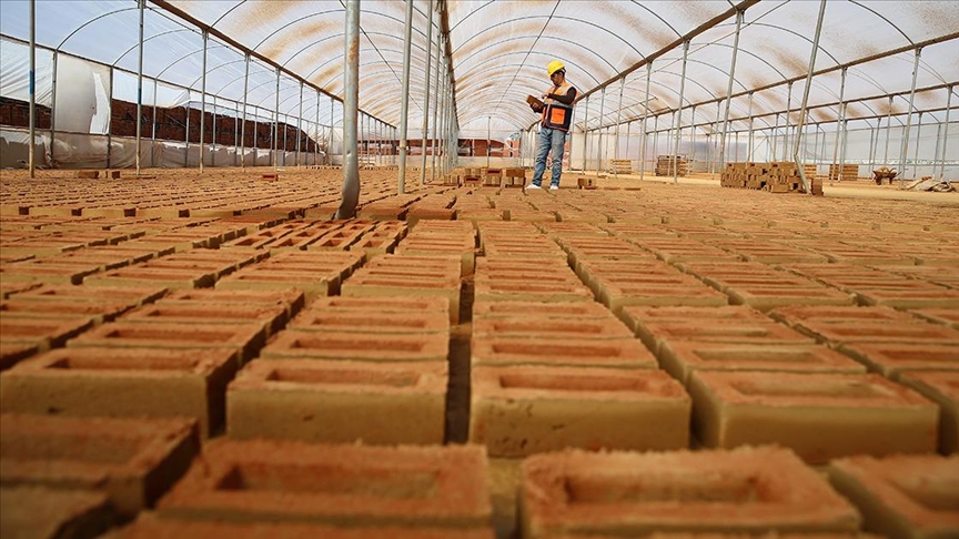 Bingöl'de üretilen harman tuğlalar İngiltere'ye ihraç ediliyor