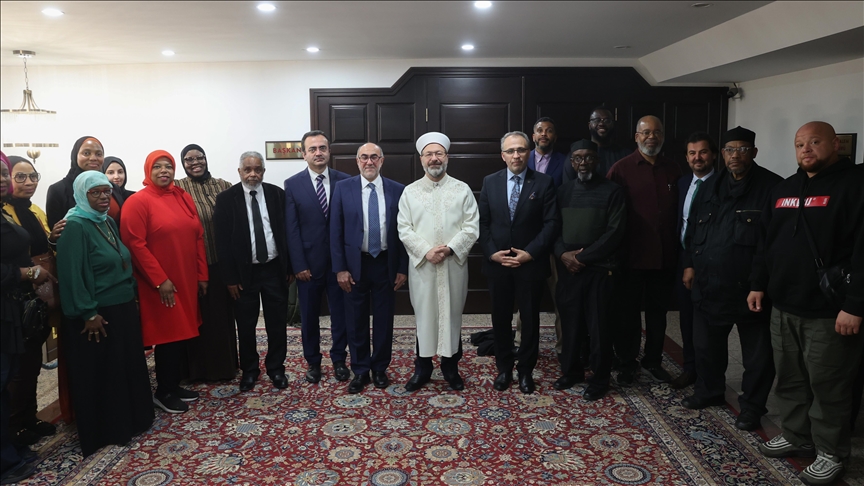 أنقرة.. أرباش يستقبل وفدا من مسلمي الولايات المتحدة