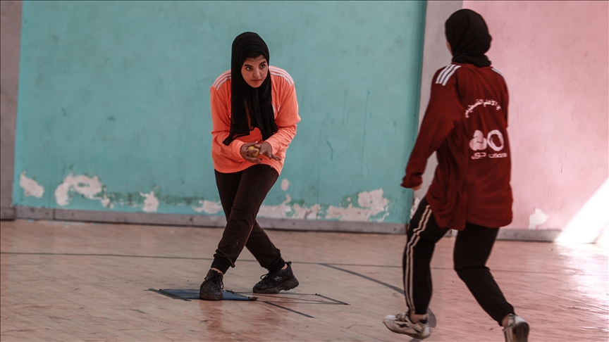 مسؤول فلسطيني: إسرائيل قتلت 450 رياضيا بغزة ودمرت أغلب الملاعب (مقابلة)