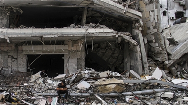 Gazze'deki Sivil Savunma Müdürlüğü: Gazze'nin kuzeyinde enkaz altında kalan yaralılar, kurtarılamadığı için ölüyor