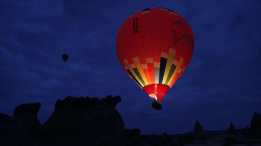 Каппадокия - излюбленное место отдыха местных и иностранных туристов во время новогодних праздников 