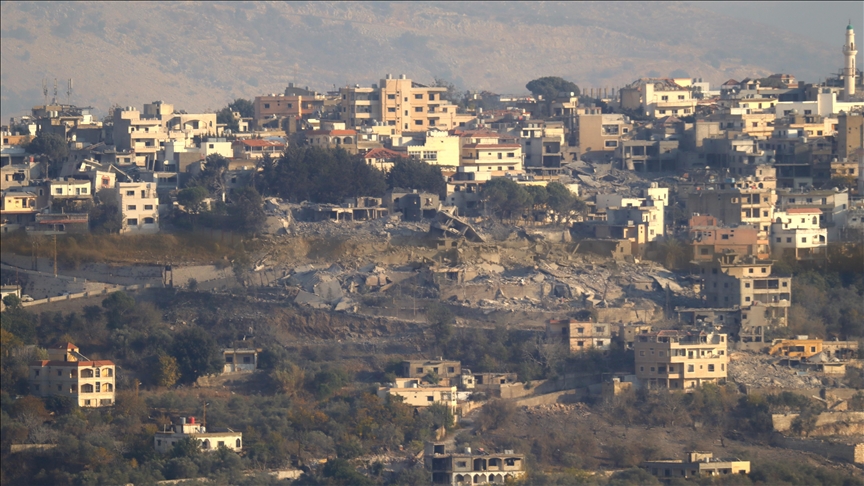 Israeli army withdraws from Lebanese town under cease-fire