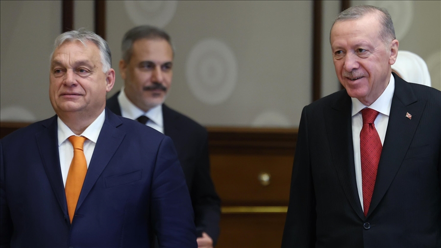 Turkish president meets with Hungarian prime minister