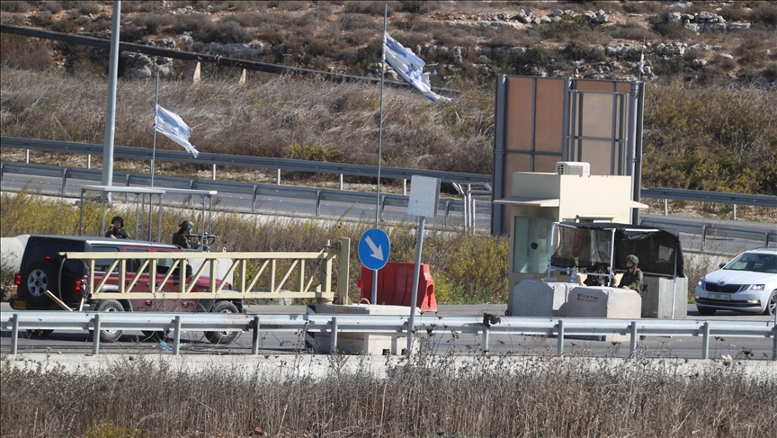 إمعانا في التضييق.. بن غفير يطالب بـ"حواجز دائمة" على طرق الضفة