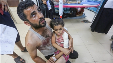 İsrail'in Nusayrat Mülteci Kampı'na düzenlediği saldırılarda ölenlerin sayısı 33'e yükseldi