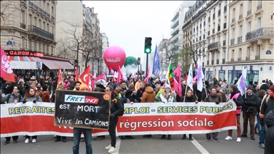 Mobilisation à Paris: l'industrie et le fret ferroviaire au cœur des revendications