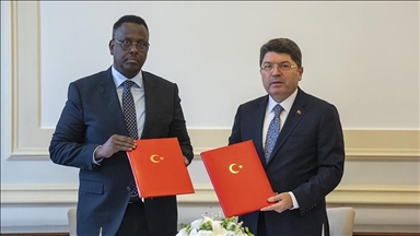 تركيا والصومال توقعان اتفاقيتين بمجال القضاء