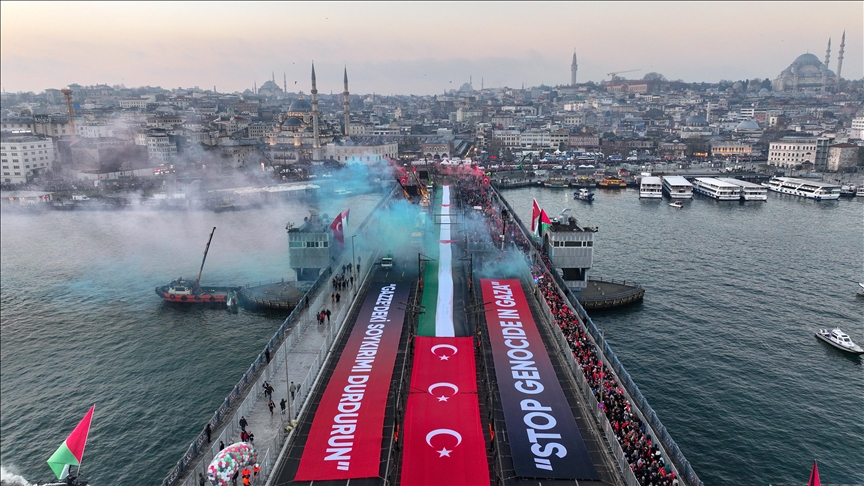 Hundreds of thousands rally in Istanbul on New Year's Day to support Palestine