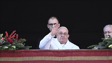 Pope Francis urges world leaders to annul debt of poorer nations