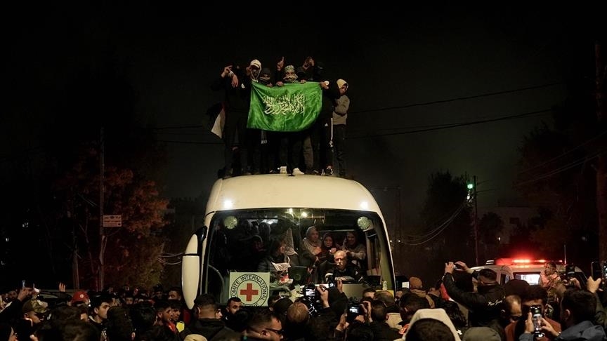 هيئة فلسطينية: حماية الأسرى واجب على الصليب الأحمر والوسطاء 