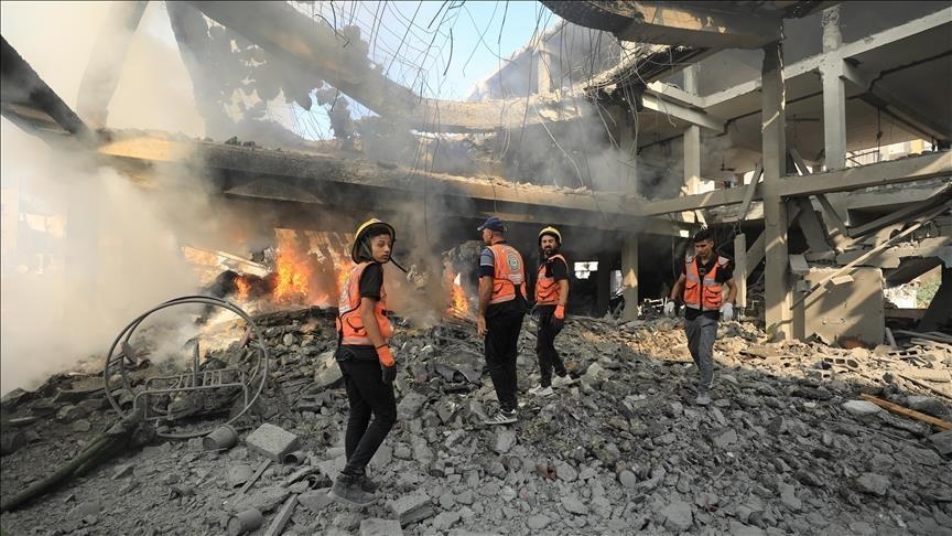 بينهم طفل جروحه "خطيرة".. 5 إصابات بقصف إسرائيل سيارة وسط غزة