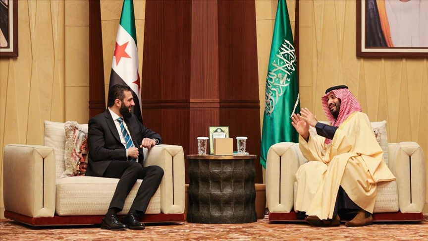 الرياض.. ولي العهد السعودي يستقبل الرئيس السوري