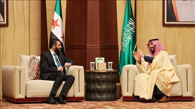 الرياض.. ولي العهد السعودي يستقبل الرئيس السوري