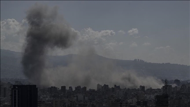 Israeli airstrikes target town in southern Lebanon despite ceasefire