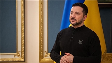 زيلينسكي يعلن مقتل 14 شخصا إثر هجوم روسي على مدينة وسط أوكرانيا