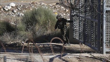 وزير بريطاني يدعو إسرائيل لاحترام وحدة أراضي سوريا