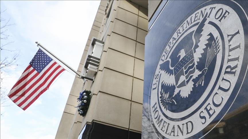 Trump administration offers undocumented migrants $1,000 to self-deport