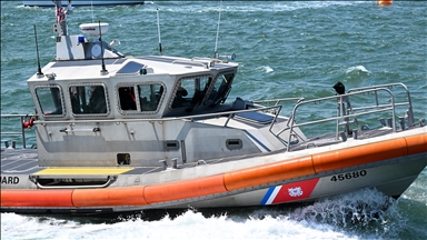 3 dead, 4 injured, 7 missing after boat overturns near San Diego, US