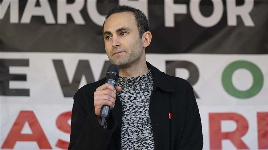 Актер из сериала «Корона» Халид Абдалла призвал Великобританию прекратить продажу оружия Израилю