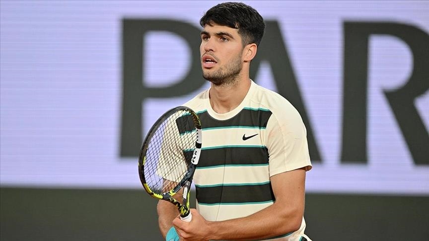 تنس.. ألكاراز يواصل رحلة دفاعه عن لقبه ويبلغ نهائي رولان غاروس