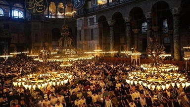 اقامه نماز عید قربان با حضور گسترده مردم در سراسر ترکیه