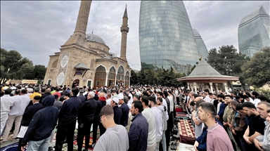 В Азербайджане прошли праздничные молитвы по случаю Курбан-байрама