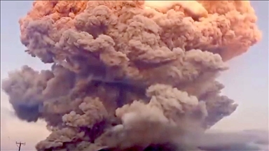 Еруптираше вулканот Левотоби Лаки-Лаки во Индонезија