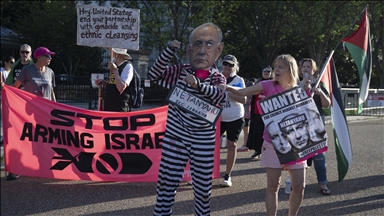 Pro-Palestinian protesters gather outside White House ahead of Israeli premier's visit
