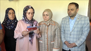 Cumhurbaşkanı Erdoğan'ın "Terörsüz Türkiye" mektubu Ardahan'da şehit annesine ulaştı