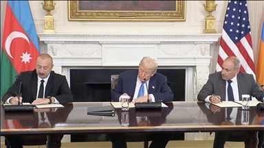 Armenia, Azerbaijan ink peace 'roadmap' during White House ceremony