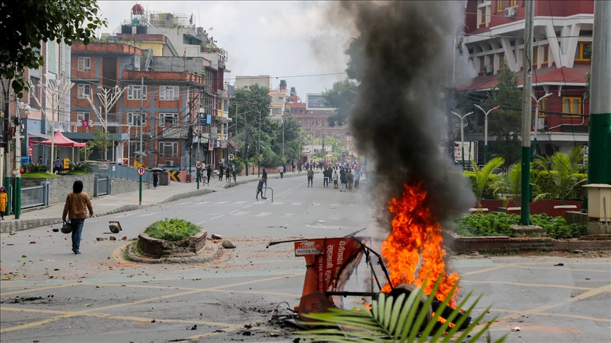 رئيس وزراء نيبال يستقيل على خلفية احتجاجات دامية