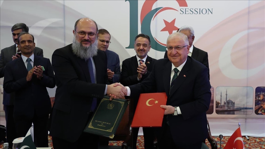 تركيا وباكستان توقعان بروتوكول اللجنة الاقتصادية المشتركة