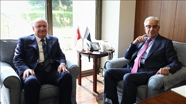 Turkish contractors complete $3.5B in projects in Pakistan, says Türkiye’s defense minister