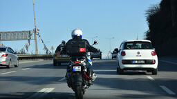 Motosiklet sürücüsü hukukçudan