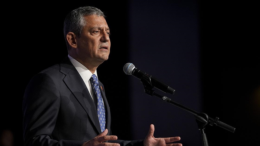 Özgür Özel, 22. Olağanüstü Kurultay'da yeniden CHP Genel Başkanlığına  seçildi