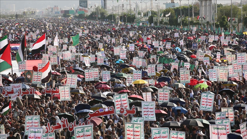 "غزة انتصرت".. مظاهرة حاشدة بصنعاء فرحا باتفاق وقف إطلاق النار