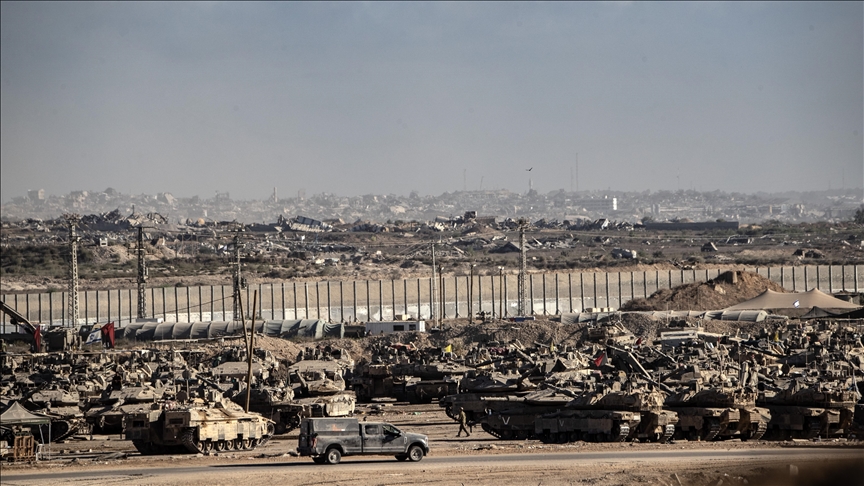 L'armée israélienne commence un retrait progressif vers l'est de la bande de Gaza 